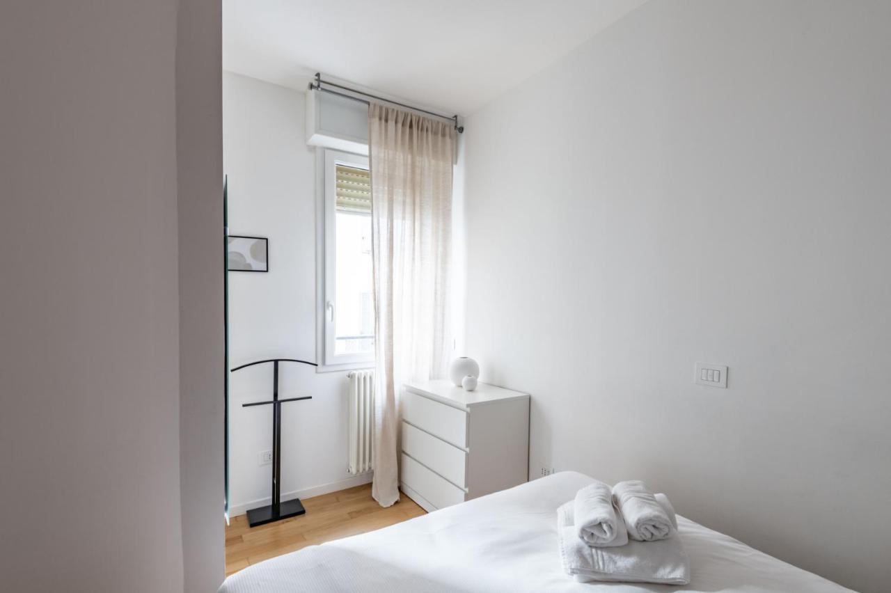 Easylife - Sofisticato Monolocale Con Terrazzino Nel Cuore Di Porta Venezia Milão Exterior foto